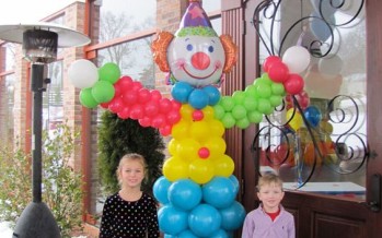 Decoracion de fiesta payasos con globos