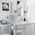 27 Baños decorados con blanco y dorado ¡Se ven preciosos!