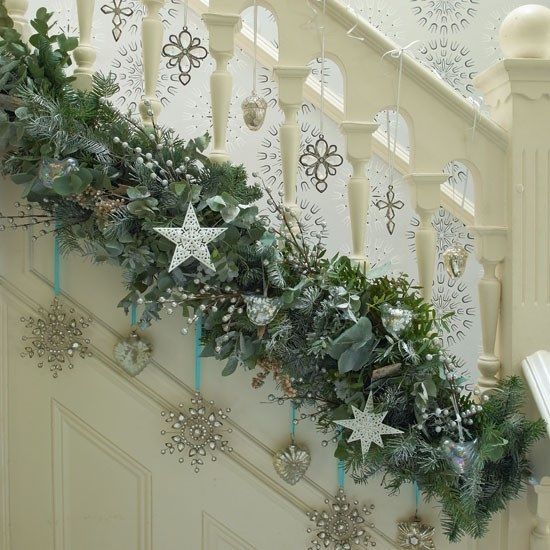Ideas navideñas para decorar las escaleras