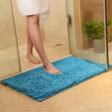 No usar alfombras de baño