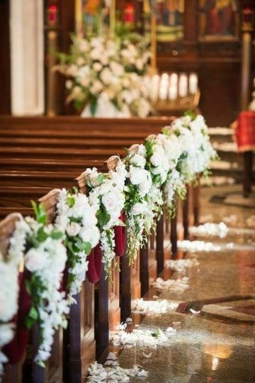 Arreglos florales para pasillo de iglesia