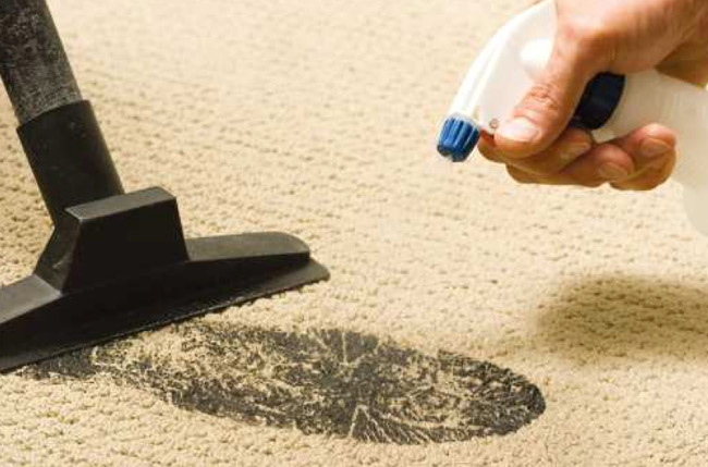 como quitar las manchas de tinta de la alfombra