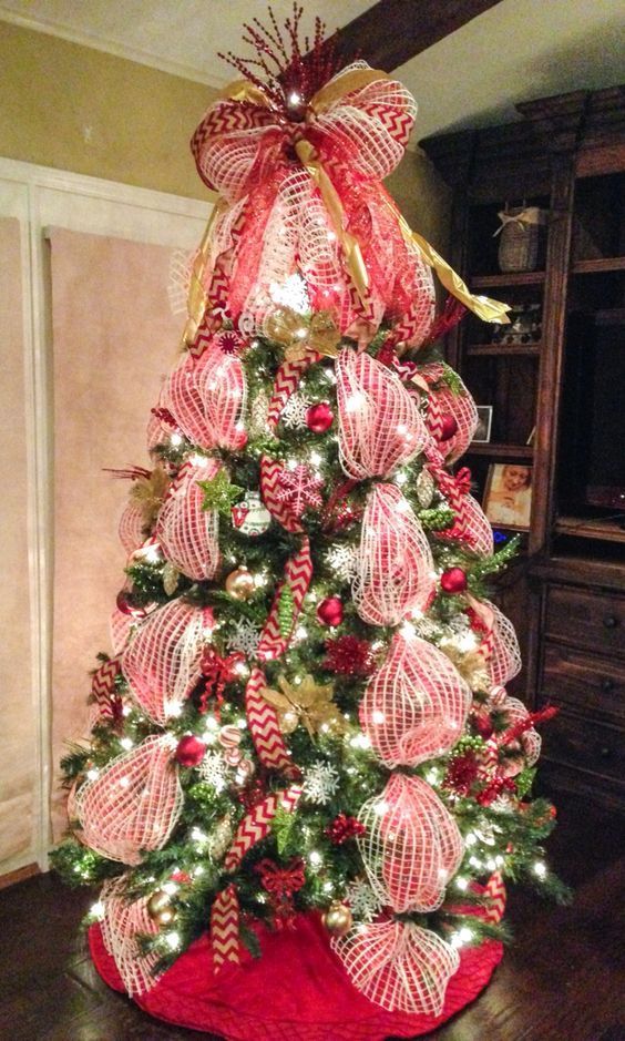 Formas de colocar la malla en el árbol de navidad