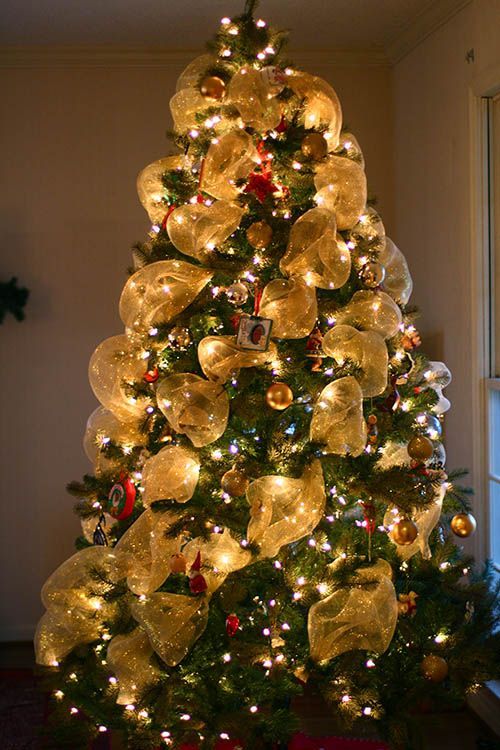 Formas de colocar la malla en el árbol de navidad