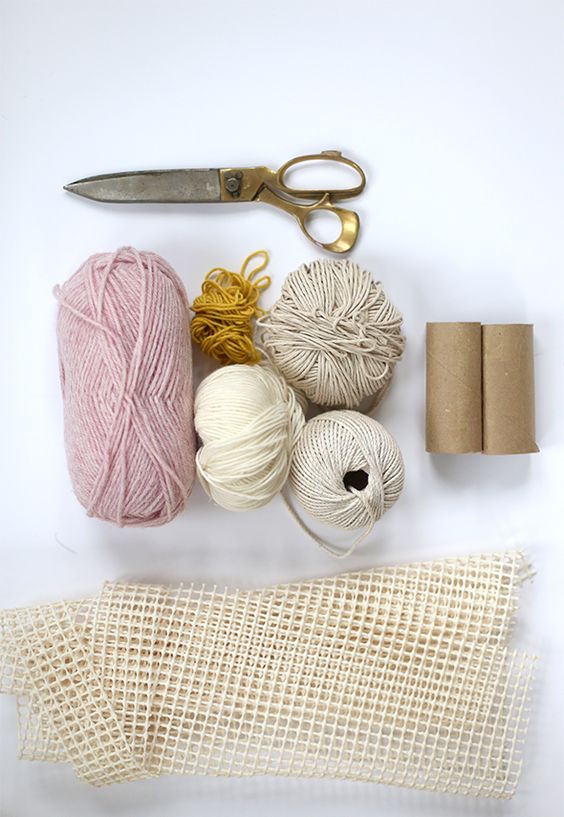 Materiales de curso para hacer tapetes de pompones