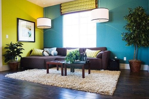 como pintar un living room de dos colores