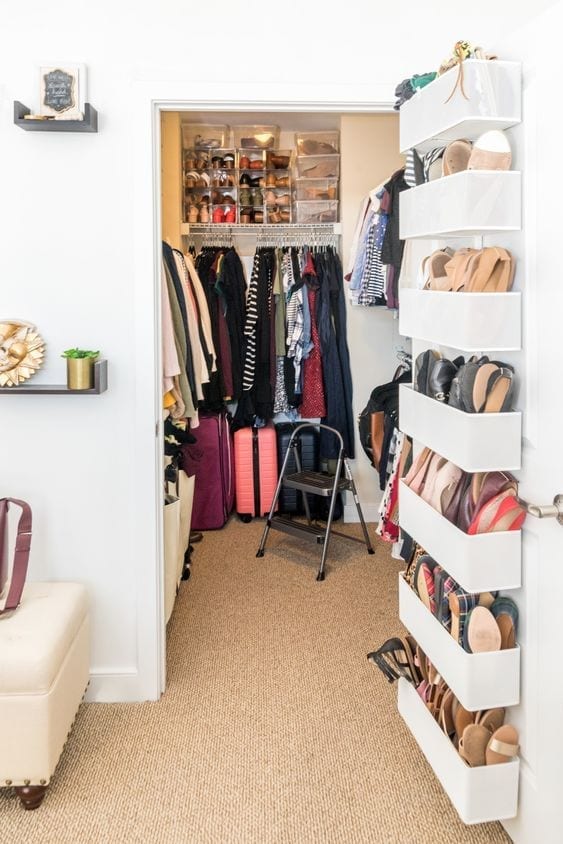 Cómo organizar los zapatos en tu vestidor