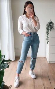 Looks casuales con jeans y tenis