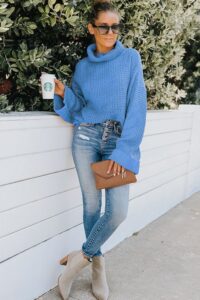 Looks con suéter tejido azul