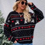 Formas de usar un suéter navideño con tus looks del diario