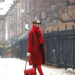 Ideas de looks con abrigos largos rojos