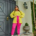 Ideas de looks con pantalones coloridos para chicas talla grande