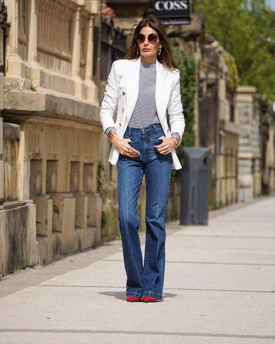 Jeans semi ajustados para mujeres de 50